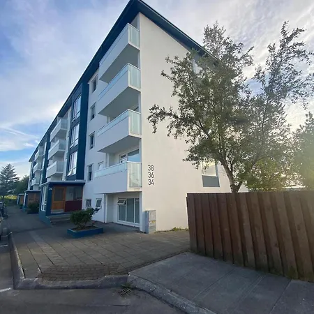Bright And Spacious 2 Bedroom In Rvk Apartment