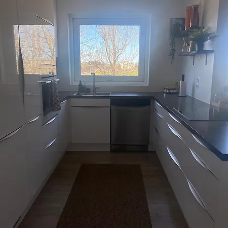 Bright And Spacious 2 Bedroom In Rvk Apartment *